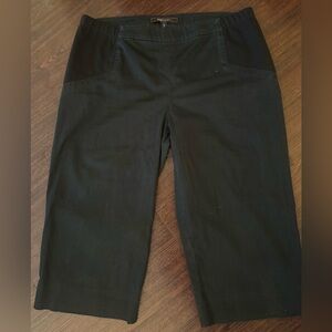 BCBGMaxAzria Elegant Black knee length Shorts